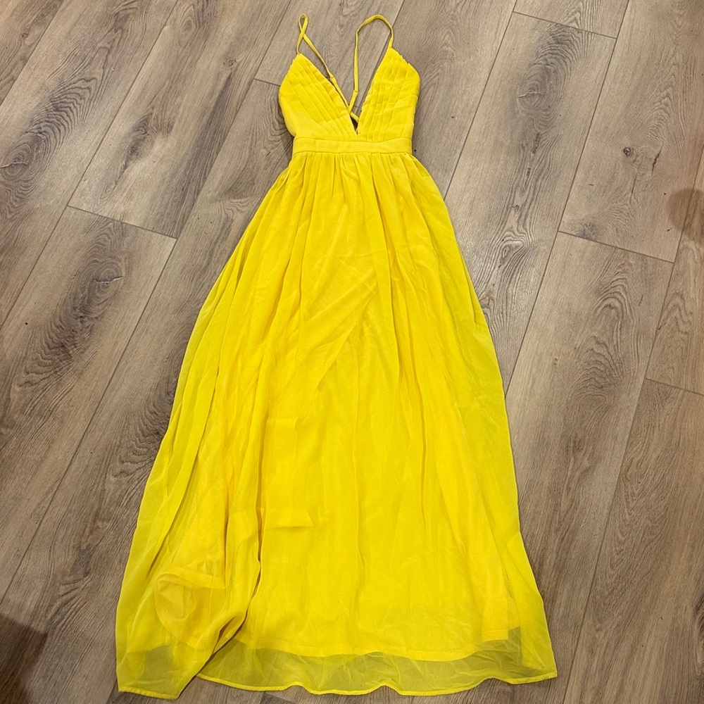 Elegant Yellow Maxi Dress